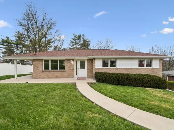 641 Longvue Dr, Houston, PA 15342