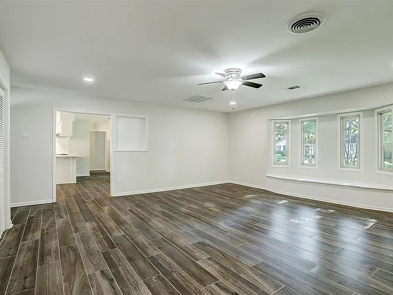 4134 Hill Oak Dr — Photo 9