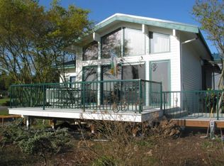 4473 Hilltop Dr, Clinton, WA 98236