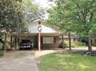 121 Fisher St, Warner Robins, GA 31093