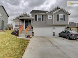 14204 Amanda Ln, Basehor, KS 66007