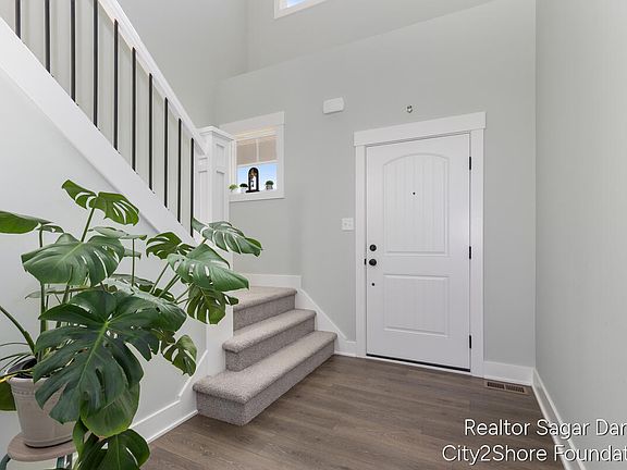 4th image of 5961 Claymont Ct SE
