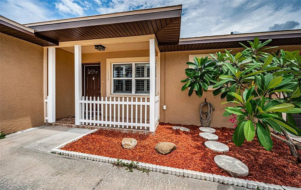 2 bed, 2.0 bath, 1600 sqft, $2,950 — Photo 3
