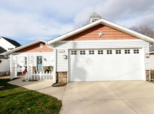 8728 Navaho Trl, Howard City, MI 49329