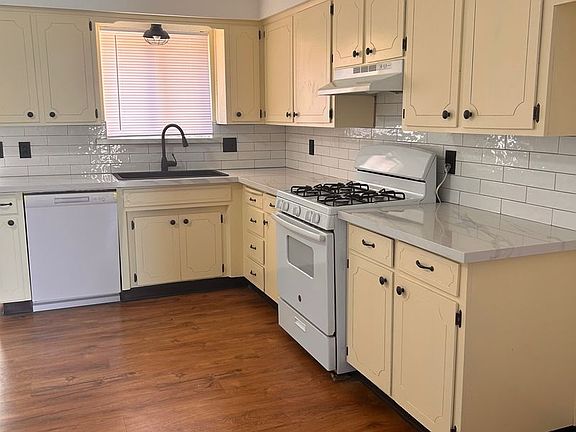 2nd image of 3713-3719 S Shady St #3717