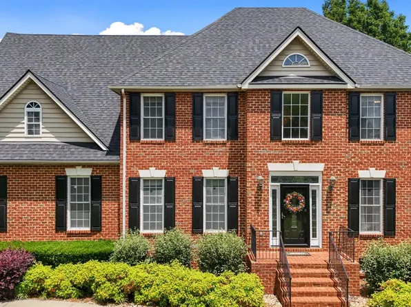 812 Lake Vista Dr, Forest, VA 24551