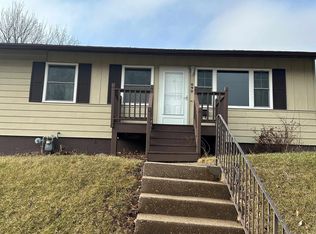 690 Kane St, Dubuque, IA 52001