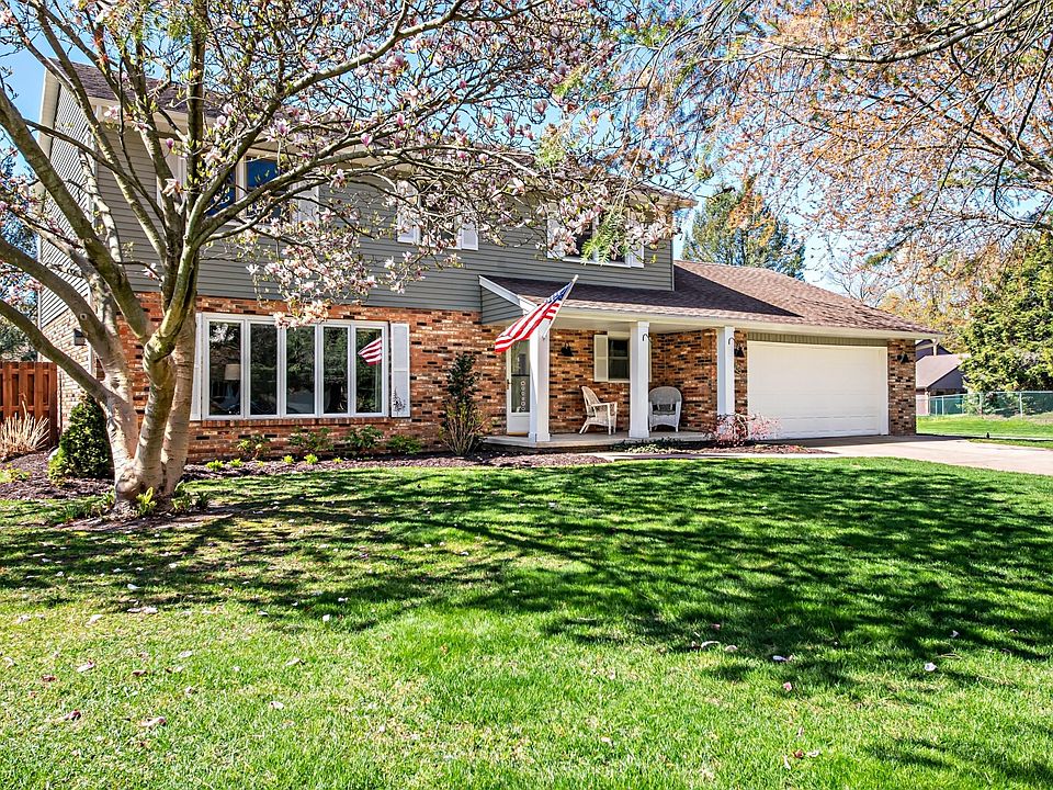 1st image of 1510 Manor Dr