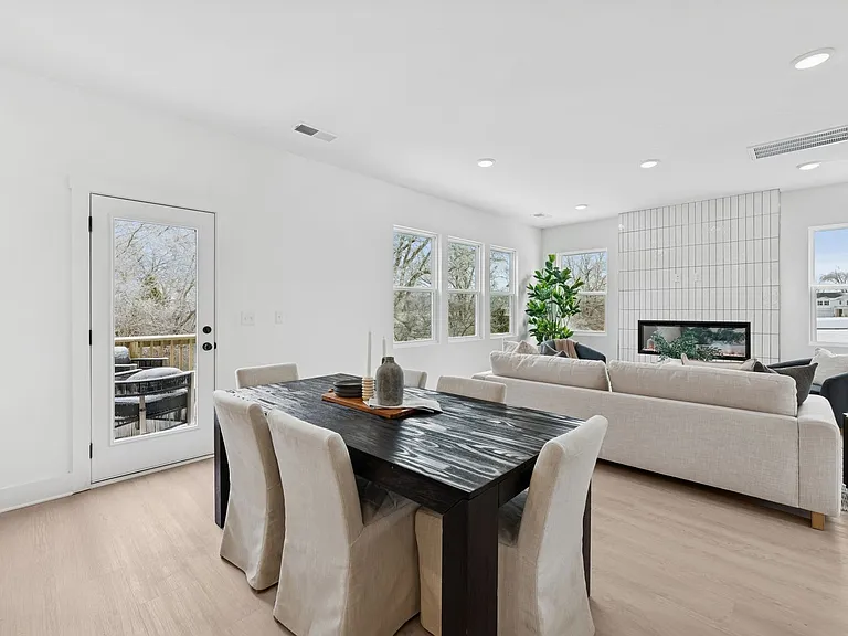 245 Rose Hannah Dr — Photo 6