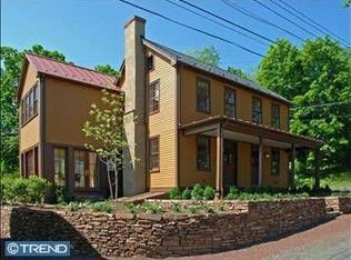 25 2nd St, Erwinna, PA 18920