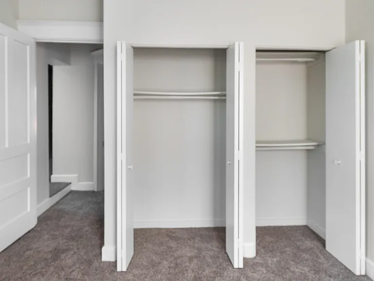 531 W Ormsby Ave #4 — Photo 23