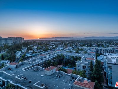 13700 Marina Pointe Dr Unit 909, Marina Del Rey, CA, 90292