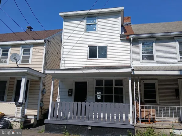 235 N Front St, Saint Clair, PA 17970