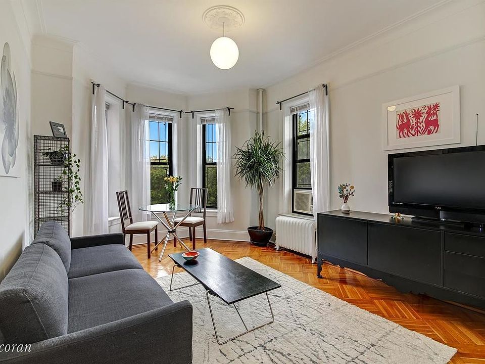 1st image of 922 8th Ave APT 3A