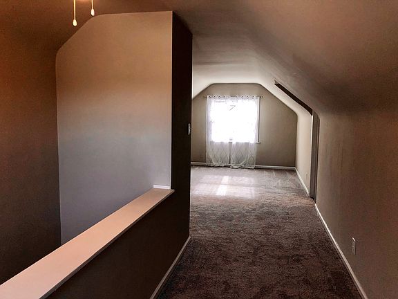 5th image of 113 Pfeiffer Ave