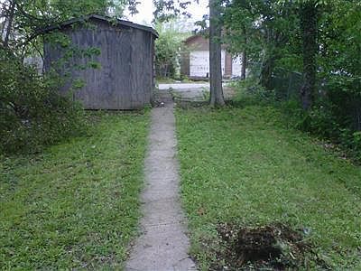 4th image of 1936 Kinney Ave