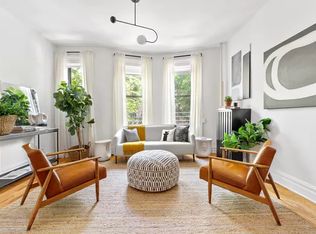 392 8th St APT 2-L, Brooklyn, NY 11215