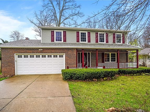 2nd image of 233 Nutwood Dr
