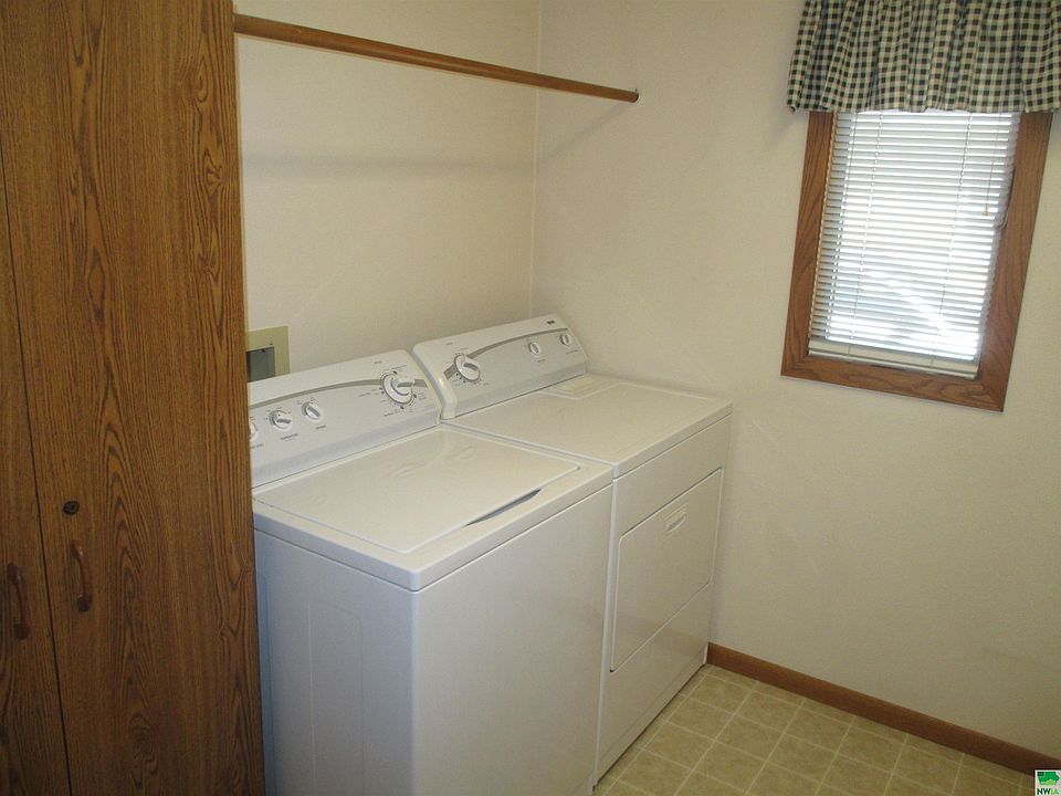 2nd image of 409 7th Ave