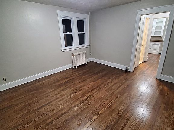 4th image of 620 N Pearl St Unit 7