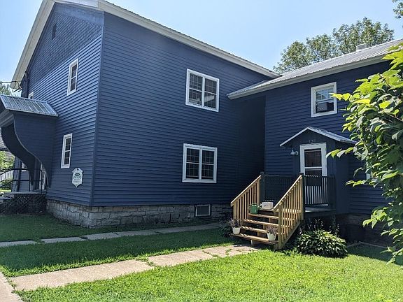 2nd image of 139 Esseltyne St #5E