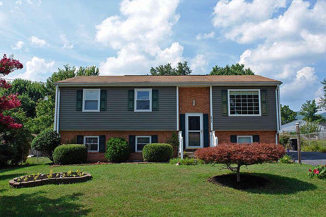 1st image of 2613 Puckett Cir