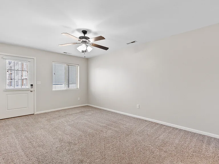 1260 E Minnesota St #106 — Photo 9