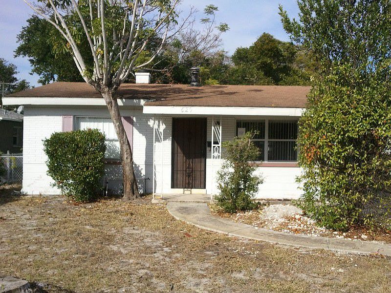 1st image of 629 52nd Ave S