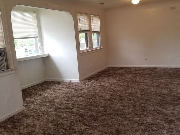 2nd image of 820 23rd St #820