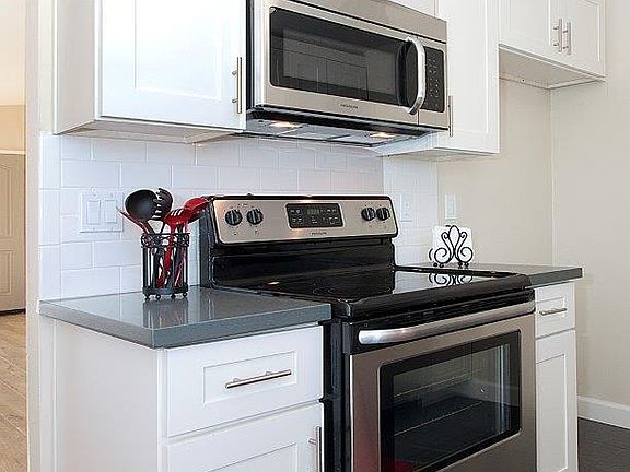 4th image of 3477 Maricopa St APT 29