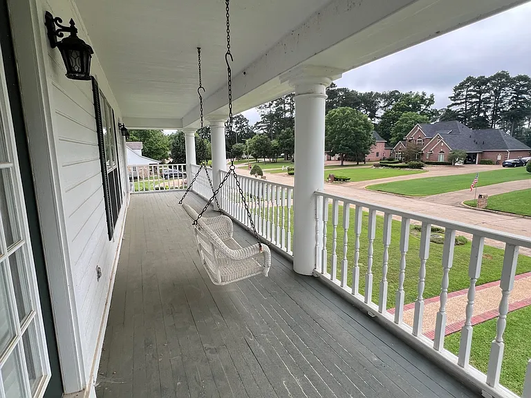 5906 Winchester Dr — Photo 3
