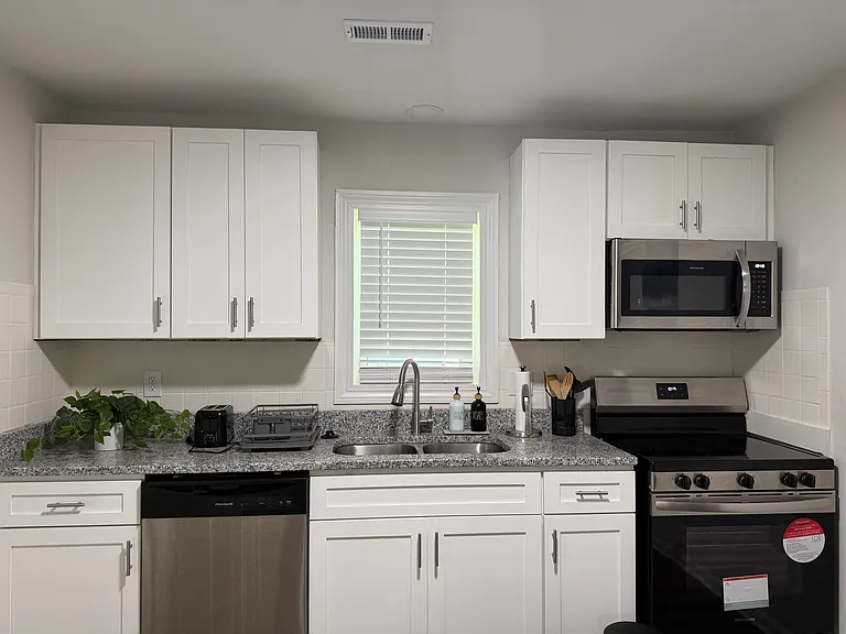 433 Queens Creek Rd — Photo 12