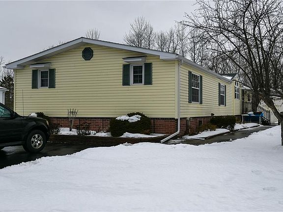 2nd image of 511 Rockview Dr