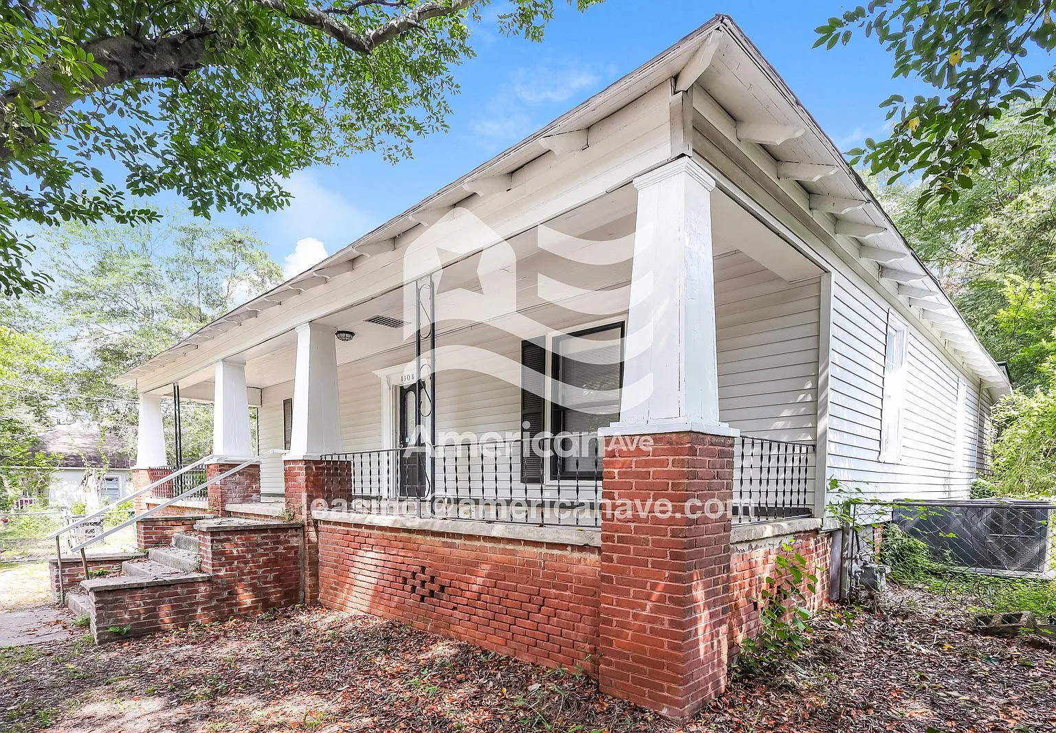 3 bed, 1.0 bath, 1497 sqft, $912 — Photo 3