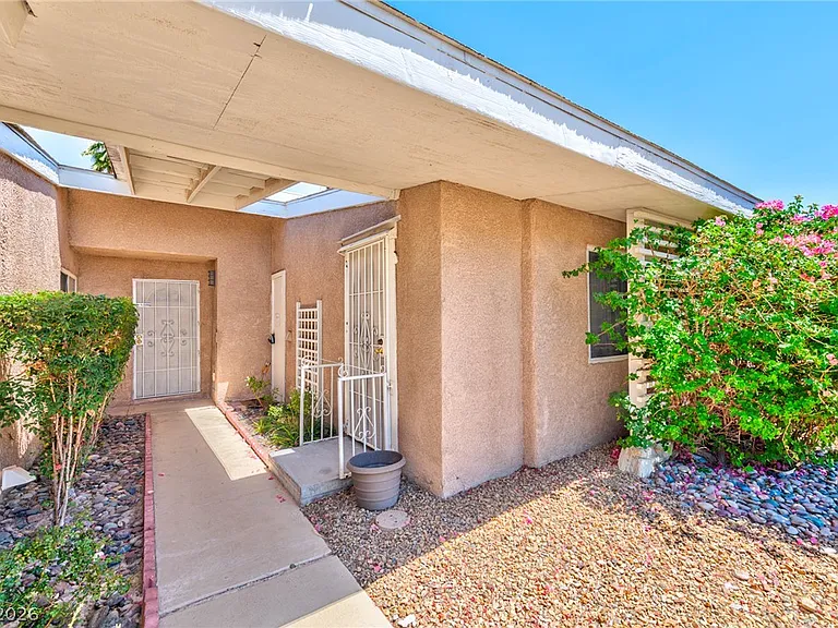 1824 Saylor Way — Photo 2