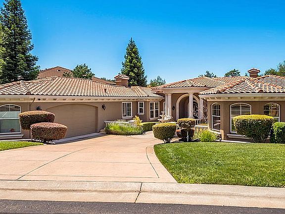 2nd image of 1040 Cambria Way