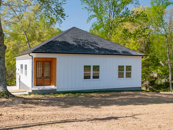 46 Devils Backbone Ln, Manchester, TN 37355