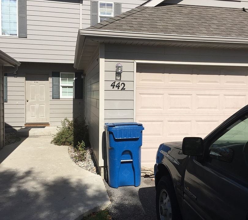 1st image of 442 W Shore Dr