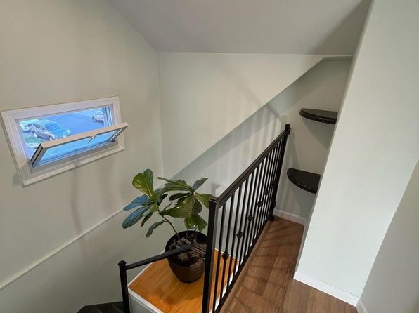426 Willow Ave FLOOR 2