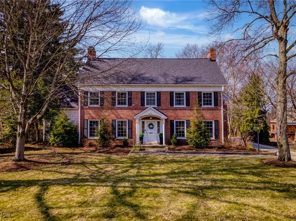 2860 Fontenay Rd, Shaker Heights, OH 44120