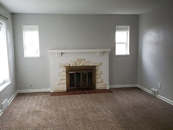 5th image of 6 W Sherry Dr