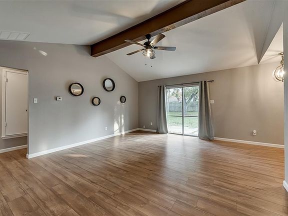 3rd image of 1512 Rosewood Ln