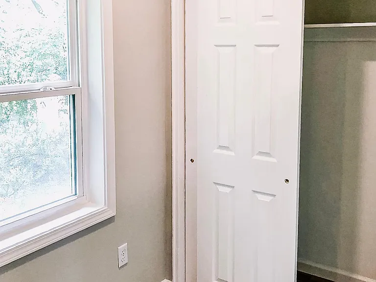 (Unit #3|2-Bed/1.5-Bath|First & Second Floor): Front Bedroom Closet