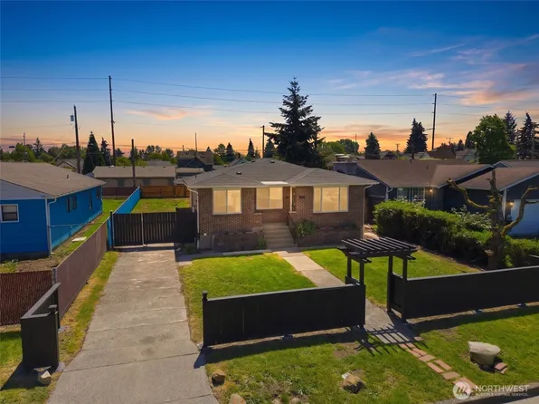 922 E 63rd Street, Tacoma, WA 98404