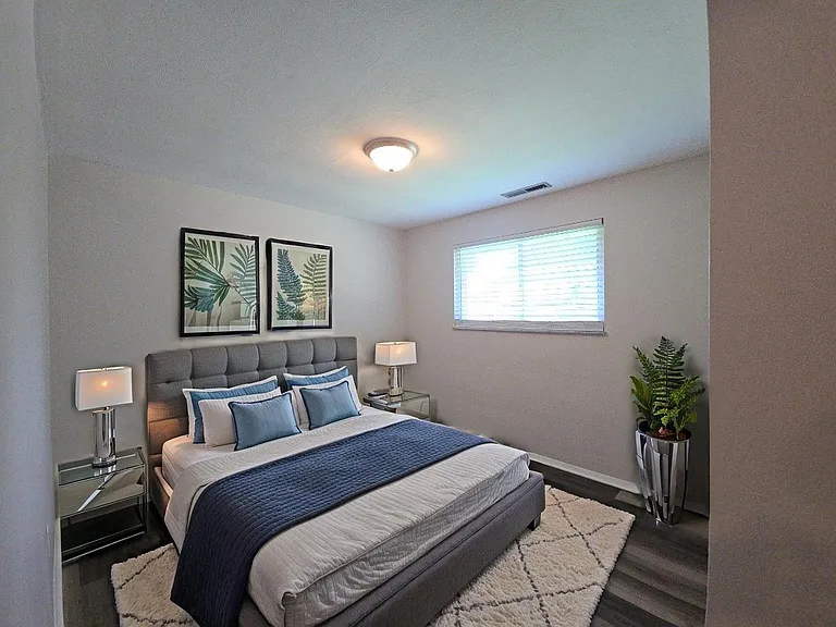 1015 E Pearl St #D — Photo 9