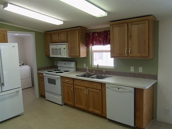 2nd image of 13583 E 45th Dr