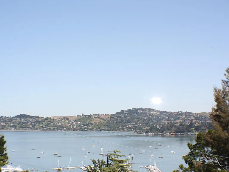 88 Platt Ave — Photo 3