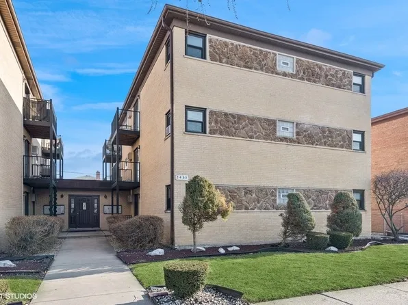 2433 N 77th Ct #1ES, Elmwood Park, IL 60707