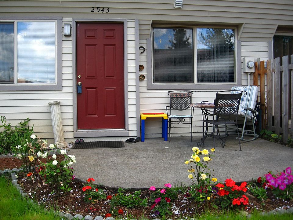 2nd image of 2543 SE 119th Ave #10