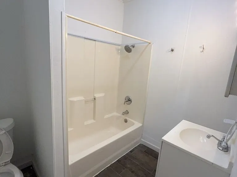 310 N Rock Island St — Photo 24